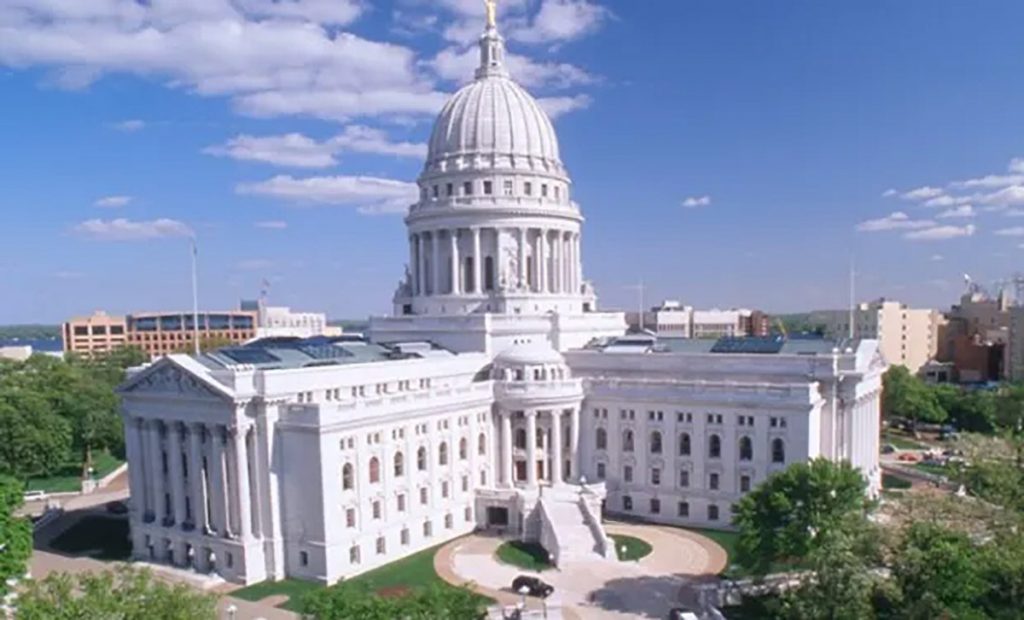 exterior of Wisconsin capital